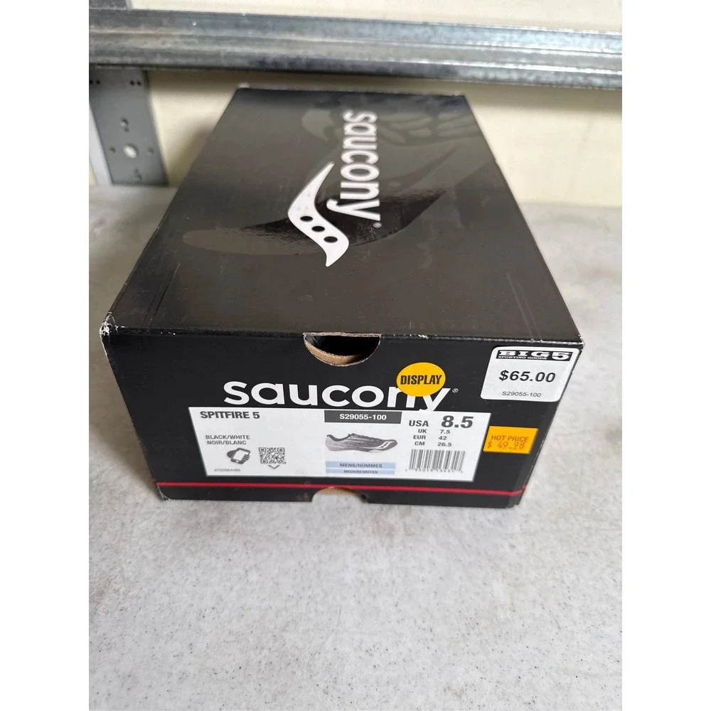 Saucony Spitfire 5 Men's Track Spikes - Black/White, Size 8.5